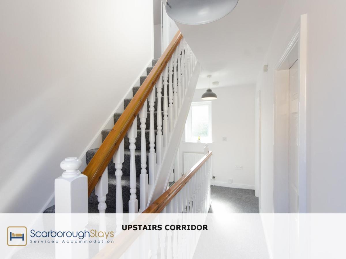 Candler Lodge - 3 Bedroom Townhouse With Parking - Patio Area & Seating Scarborough Esterno foto