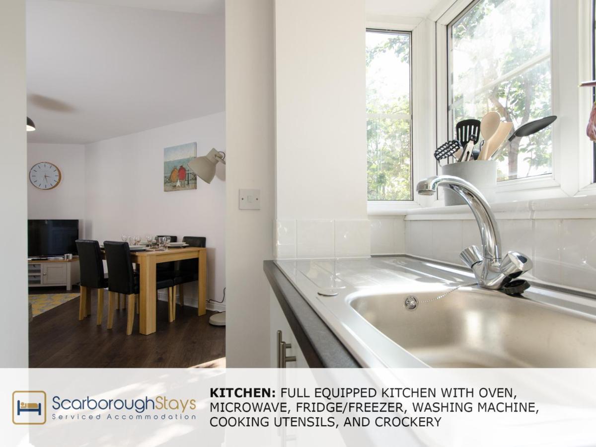 Candler Lodge - 3 Bedroom Townhouse With Parking - Patio Area & Seating Scarborough Esterno foto