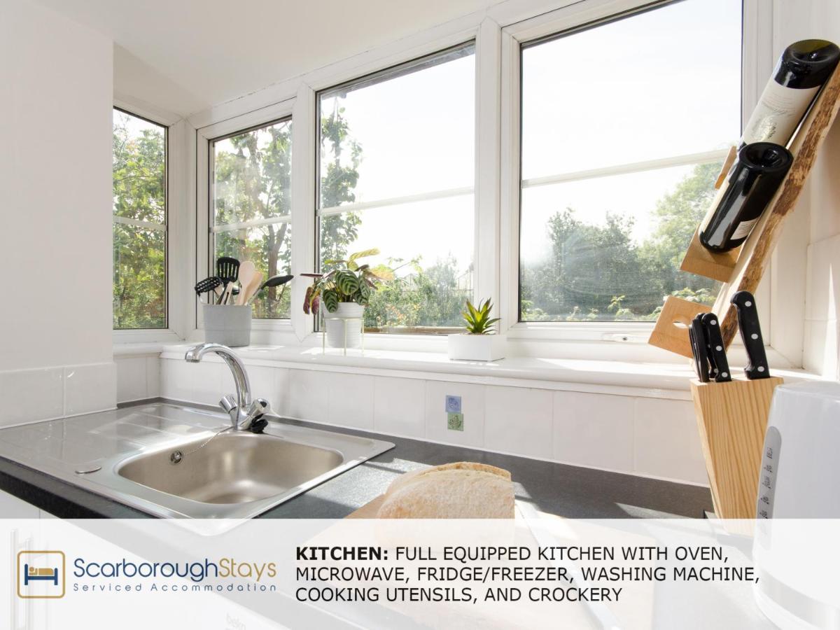 Candler Lodge - 3 Bedroom Townhouse With Parking - Patio Area & Seating Scarborough Esterno foto